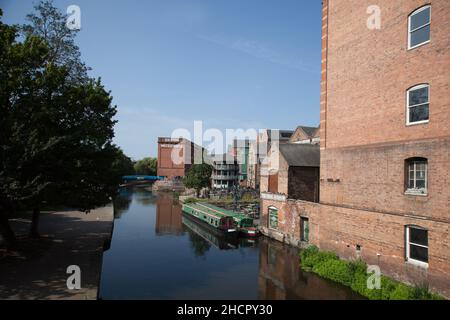 Viste lungo Nottingham e Beeston Canal nel Regno Unito Foto Stock