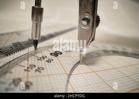 Geometria , matematica, insieme di oggetti matematici macro shot , equipaggiamento geometrico close up Foto Stock