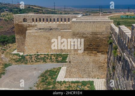 Mura della fortezza di Naryn-Kala a Derbent nella Repubblica di Dagestan, Russia Foto Stock