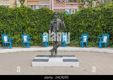 ELISTA, RUSSIA - 27 GIUGNO 2018: Monumento a Ostap Bender a Elista, Russia Foto Stock