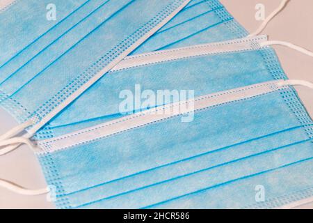 Mucchio di maschere facciali Foto Stock