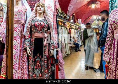 The Interior of A Womens Clothes Shop, Downtown Amman, Amman, Jordan. Foto Stock