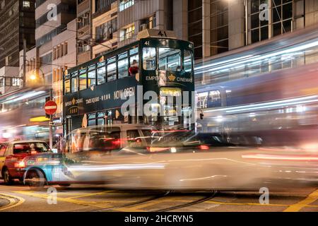 Traffico nel quartiere finanziario centrale, Hong Kong, Cina. Foto Stock