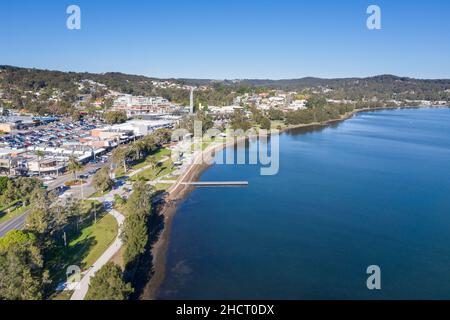 Vista aerea della baia di Warners sulle rive del lago Macquarie - uno dei più grandi sistemi lagunari di acqua salata dell'Australia. Foto Stock