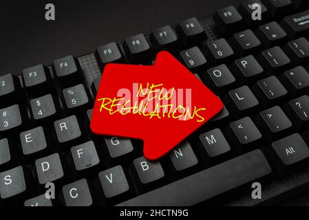 Testo della scrittura nuovo regolamento. Concetto che significa le leggi più recenti stabilite applicate da governo o autorità che scrive l'analisi del testo in linea della ricerca Foto Stock