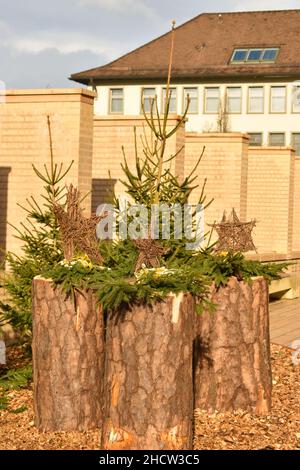 Vaduz, Liechtenstein, 6 dicembre 2021 bella presentazione deco di natale nel centro della città Foto Stock