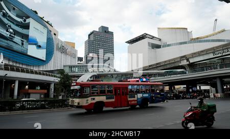 MBK Shopping Centre Phayathai Road intersezione con BTS Skytrain Plaza Bangkok Thailandia Foto Stock