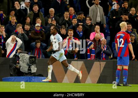 Londra, Regno Unito. 02nd Jan 2022. 1st gennaio 2022: Selhurst Park, Crystal Palace, Londra, Inghilterra; calcio della Premier League, Crystal Palace Versus West Ham; Michail Antonio of West Ham United celebra dopo aver ottenuto 0-1 voti nel 22nd minuti di credito: Action Plus Sports Images/Alamy Live News Credit: Action Plus Sports Images/Alamy Live News Foto Stock