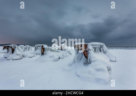 Bellissimo paesaggio invernale a Sopot. Baia di Gdanska. Polonia Foto Stock