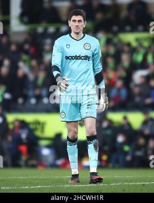 NAILSWORTH, REGNO UNITO. JAN 1st Forest Green Rovers portiere, Luke McGee, raffigurato durante la partita della Sky Bet League 2 tra Forest Green Rovers e Stevenage al New Lawn, Nailsworth sabato 1st gennaio 2022. (Credit: Kieran Riley | MI News) Credit: MI News & Sport /Alamy Live News Foto Stock