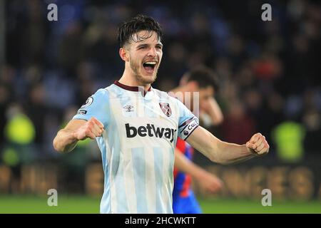 Londra, Regno Unito. 01st Jan 2022. Declan Rice of West Ham United celebra la vittoria delle sue squadre. Premier League match, Crystal Palace / West Ham United allo stadio Selhurst Park di Londra il giorno di Capodanno, sabato 1st gennaio 2022. Questa immagine può essere utilizzata solo per scopi editoriali. Solo per uso editoriale, licenza richiesta per uso commerciale. Nessun uso in scommesse, giochi o un singolo club/campionato/player pubblicazioni. pic di Steffan Bowen/Andrew Orchard sport fotografia/Alamy Live news credito: Andrew Orchard sport fotografia/Alamy Live News Foto Stock