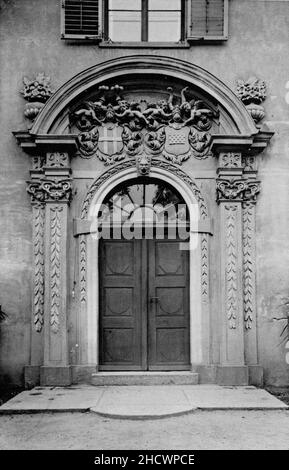 Reitwein Portal am Schloss. Foto Stock