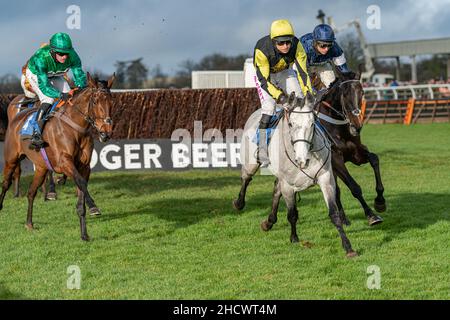 Prezioso Eleonora che corre a Wincanton il giorno di Santo Stefano 2021 Foto Stock