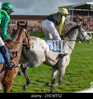 Prezioso Eleonora che corre a Wincanton il giorno di Santo Stefano 2021 Foto Stock