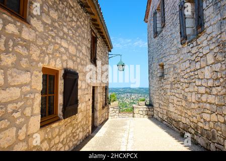 Villaggio turistico Pujols nel Lot-et-Garonne francese Foto Stock