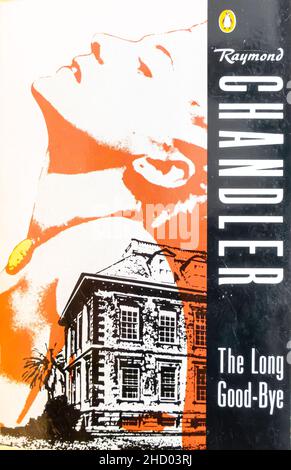 Copertina del libro di Raymond Chandler romanzo The Long Arrivederci, 1953, di Pinguin libri Foto Stock