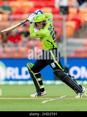 Sydney, Australia. 02nd Jan 2022. Matthew Gilkes of Thunder si scontra durante la partita tra Sydney Thunder e Adelaide Strikers al Sydney Showground Stadium, il 02 gennaio 2022, a Sydney, Australia. (Solo per uso editoriale) Credit: Izhar Ahmed Khan/Alamy Live News/Alamy Live News Foto Stock