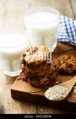 Biscotti tradizionali con farina d'avena e uva passa Foto Stock