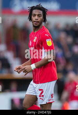 Akinwale Odimyo di Swindon Town durante la partita della Sky Bet League Two al County Ground di Swindon. Data foto: Sabato 1 gennaio 2022. Foto Stock