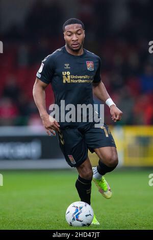 Ali Koiki della città di Northampton durante la partita della Sky Bet League Two al County Ground di Swindon. Data foto: Sabato 1 gennaio 2022. Foto Stock