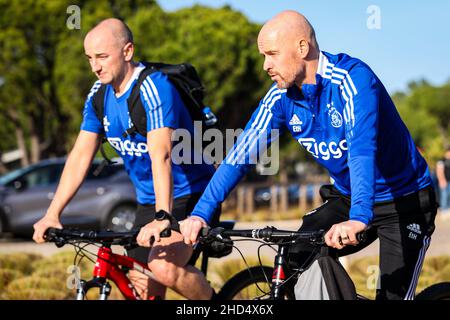 , PORTOGALLO - GENNAIO 3: Pullman Erik Ten Hag di Ajax durante la sessione di addestramento Ajax il giorno 1 a Quinta do Lago il 3 gennaio 2022 in Portogallo. (Foto di ben Gal/Orange Pictures) Foto Stock