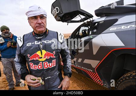 Sainz Carlos (spa), Team Audi Sport, Audi RS Q e-tron, Auto FIA T1/T2, in azione durante la tappa 2 del Dakar Rally 2022 tra Hail e al Artawiya, il 3rd 2022 gennaio ad al Artawiya, Arabia Saudita - Foto: Eric Vargiolu/DPPI/LiveMedia Foto Stock