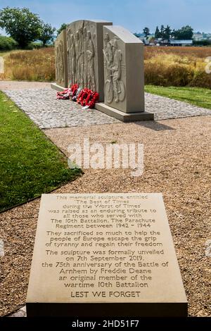 Memoriale al decimo Battaglione del reggimento di Paracadute. Foto Stock