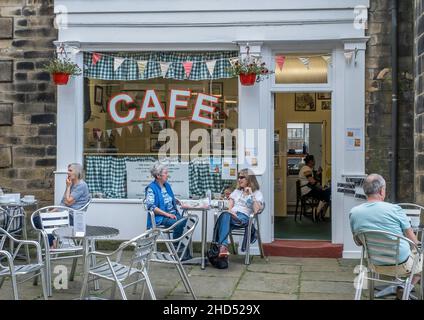 Il caffè SID a Holmfirth è stato regolarmente presentato in Last of the Summer Wine. Foto Stock