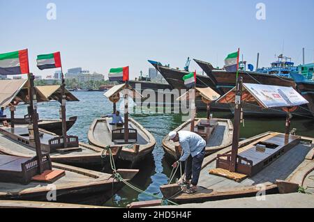 Deira Souk vecchia Stazione di Abra, Deira, Dubai, Emirati Arabi Uniti Foto Stock