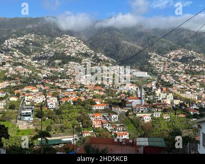 FUNCHAL, Madeira. La parte est della città vista dalla funivia. Foto: Tony Gale Foto Stock