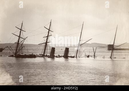 Fotografia vintage fine 19th secolo: Nave affondata a Sydney Harour, Australia. Foto Stock