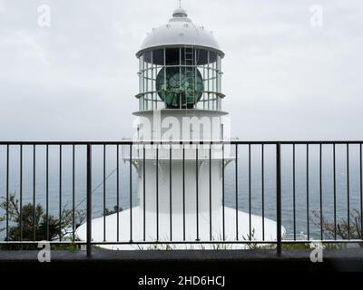 Faro a capo Muroto durante la tempesta - Prefettura di Kochi, Giappone Foto Stock