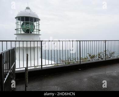 Faro a capo Muroto durante la tempesta - Prefettura di Kochi, Giappone Foto Stock