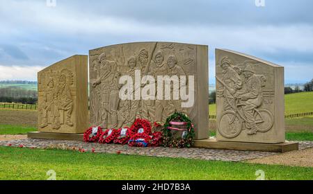 Burrough on the Hill, Melton Mowbray, Leicestershire, Regno Unito. Memoriale del Battaglione del 10th, Paracadute Regiment che visse nella zona prima di paracadutarsi nella battaglia di Arnhem Foto Stock