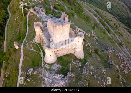 Vista aerea, Rocca di Calascio, Abruzzo, Italia, Europa Foto Stock