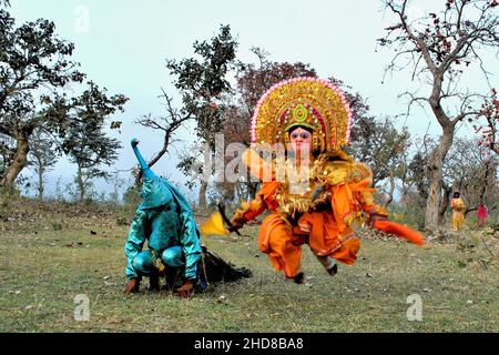 immagine del programma di danza chhau alla purulia Foto Stock