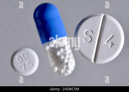 Antidolorifici: Capsula di ibuprofene, compressa di Co-codamolo (S4) e aspirina dispersibile (od 75) Foto Stock