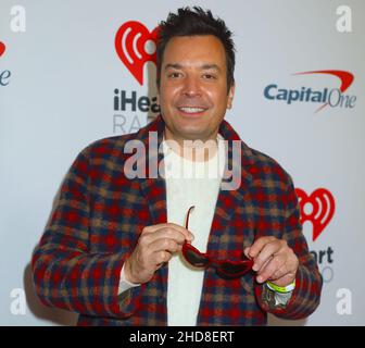 04 gennaio 2022: JIMMY FALLON ha rivelato su Instagram che si è dimostrato positivo per Covid-19 proprio prima che il ''Tonight Show'' andasse in vacanza. FILE PHOTO SHOT ON: 10 dicembre 2021, New York, New York, USA: L'ospite del talk show JIMMY FALLON partecipa alla iHeartRadio Jingle Ball 2021 di Z100 tenuta al Madison Square Garden. (Credit Image: © Nancy Kaszerman/ZUMA Press Wire) Foto Stock