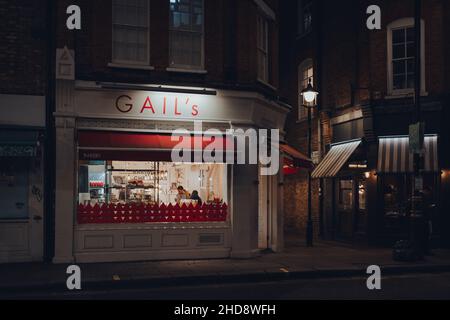 Londra, UK - 23 novembre 2021: L'esterno del Gail's cafe a Covent Garden, un'area del centro di Londra famosa per i suoi cafe' e ristoranti, negli eveni Foto Stock