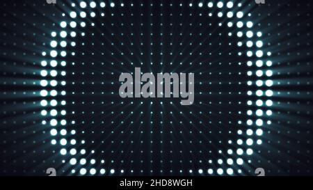 Elementi del concerto. Pannello con la lampadina a LED. Sfondo astratto con animazione di cerchi di zoom sullo schermo a LED. Pista da ballo colorata con diverse lustre Foto Stock