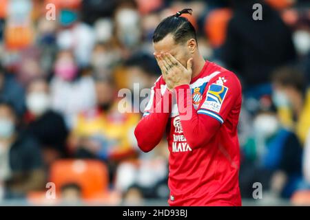 31th dicembre 2021; Stadio Mestalla, Valencia, Spagna; la Liga football, Valencia CF contro RCD Espanyol; Raul de Tomas RDT di RCD Espanyol Foto Stock