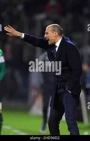 SALERNO, ITALIA - NOVEMBRE 30: Allenatore di testa Juventus Massimiliano Allegri durante la Serie A match tra US Salernitana e Juventus allo Stadio Arechi ON Foto Stock