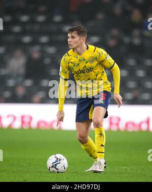 Derby, Regno Unito. 27th Dic 2021. Conor Townsend di WBA durante la partita del campionato Sky Bet tra Derby County e West Bromwich Albion all'iPro Stadium di Derby, Inghilterra, il 27 dicembre 2021. Foto di Andy Rowland. Credit: Prime Media Images/Alamy Live News Foto Stock