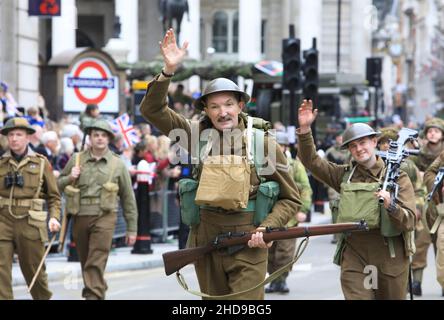 Il Battaglione del 7th i Fucili marciò nel Lord Mayor's Show 2021, nella City of London, Regno Unito Foto Stock