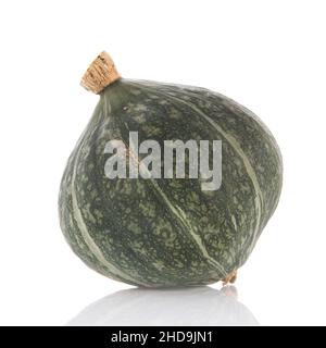Zucca verde isolato su sfondo bianco Foto Stock