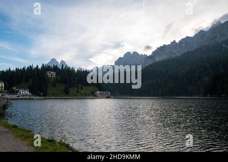Lago Misurina o Lago di Misurina Italia. Parco Nazionale tre Cime di Lavaredo. Foto Stock