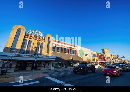 Paris Texas, DEC 22 2021 - Vista esterna del Paris Community Theatre e del paesaggio urbano Foto Stock