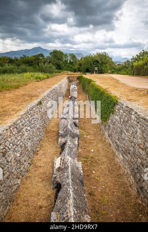 Rovine archeologiche di edifici romani di insediamento nel Solin, vicino a Spalato città, Croazia, Europa. Foto Stock