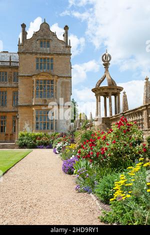 Montacute House e giardini Foto Stock