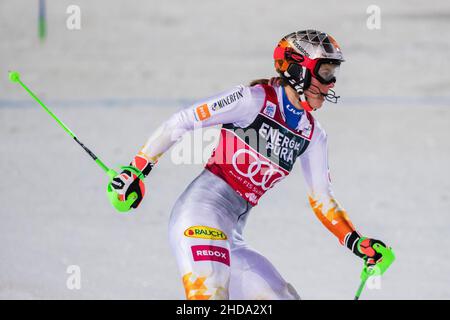 Zagabria, Croazia, 4th gennaio 2022. Petra Vlhova della Slovacchia durante l'Audi FIS Ski World Cup Snow Queen Trophy - Smalom femminile a Zagabria. Gennaio 04, 2022. Credit: Nikola Krstic/Alamy Foto Stock
